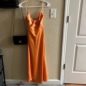 HELLOMOLLY Orange Midi Dress NEVER WORN.